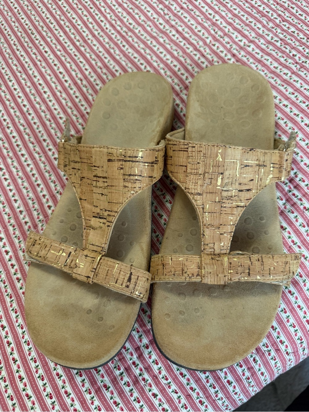 Vionic Women's Cork-Textured Tan Slide Sandals with Gold Accents